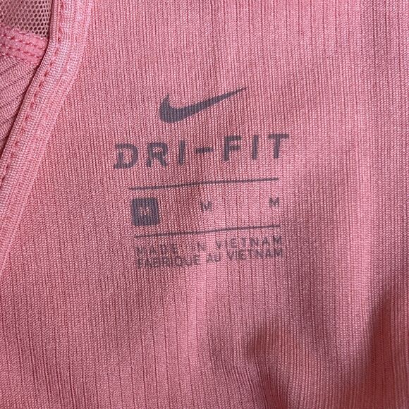 Nike Tank Top Size Medium Peach Coral Racerback Shirt Gym Running Training Run - Picture 9 of 10